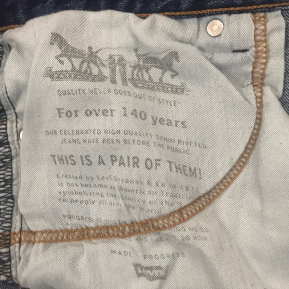 Levi’s 511 distressed edge cutoffs Size 32 - Picture 5 of 7